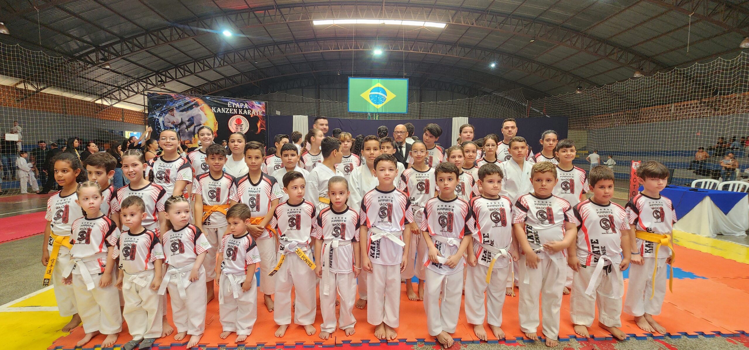 Equipe da Acerta reunida no campeonato